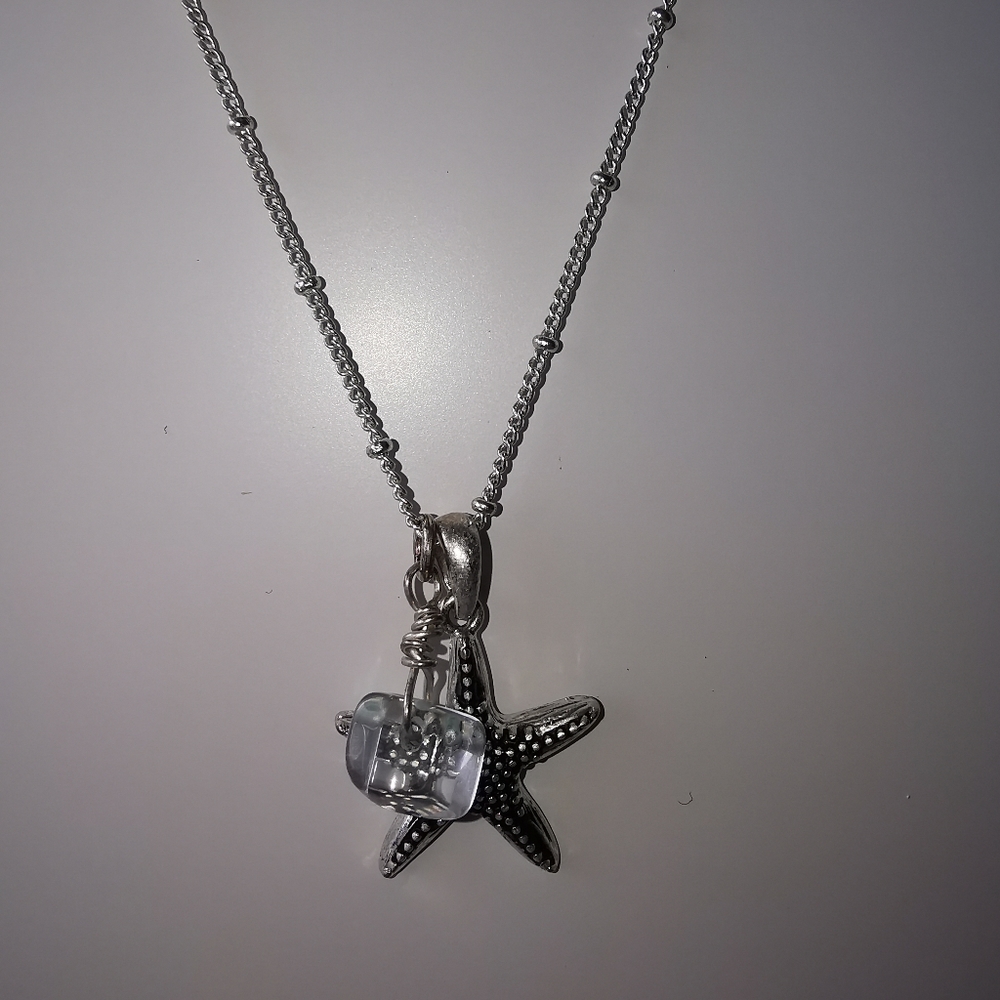 Starfish necklace